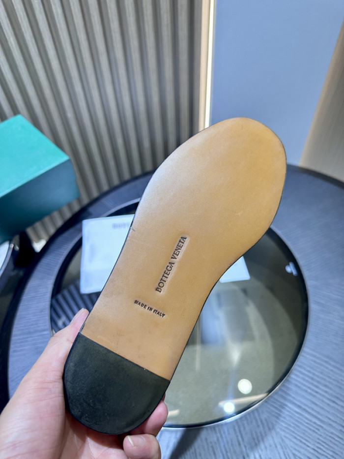 BOTTEGA VENETA SNEAKER COPSHPE BV-52