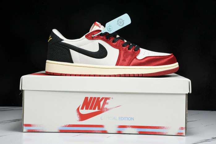 Air Jordan 1 Retro Low OG 