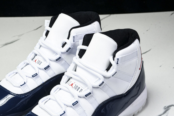 Air Jordan 11  LH0296-400