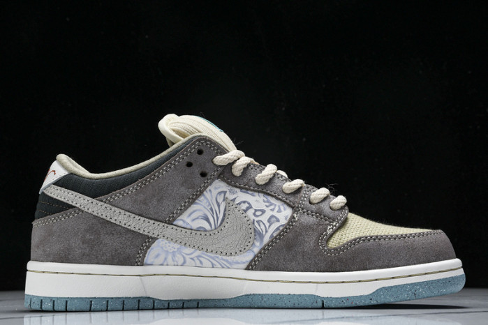 Nike SB Dunk Low Big Money Savings  FZ3129-200
