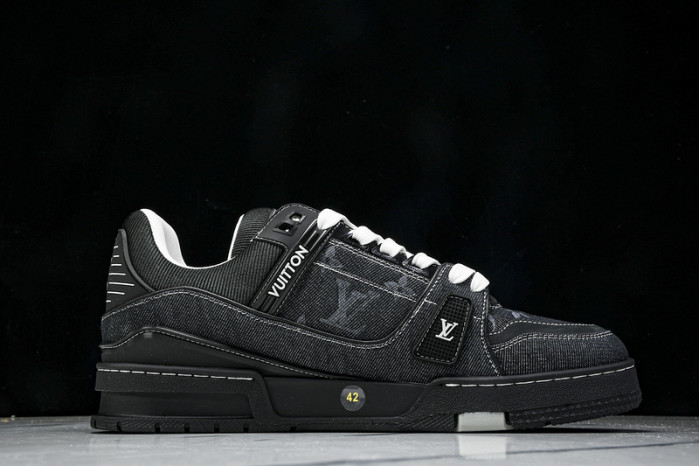 LVT  SNEAKERS   COPSHOE  L&V-trainer 33