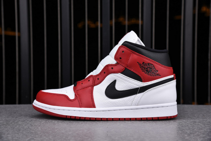 AIR JORDAN 1 MID CHICAGO (2020) 554724-173
