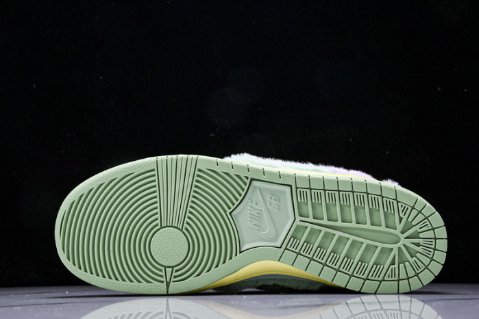 Nike SB Dunk Low Verdy Visty  - FN6040-400