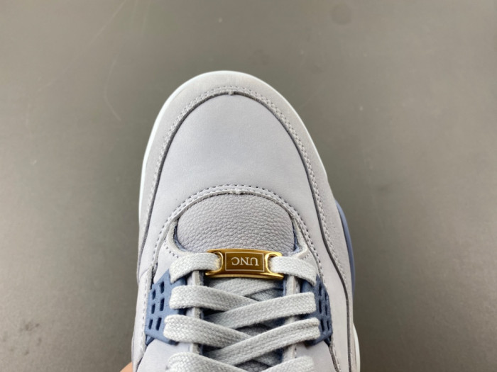 Jordan 4 Retro NCAA UNC Tar heels PE  HV9204-407