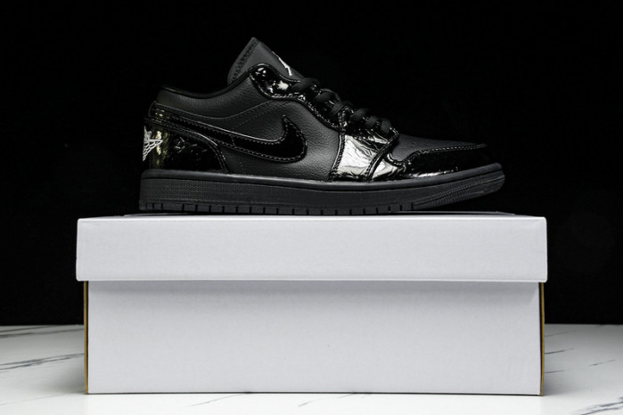 Air Jordan 1 Low “Black Croc”  HJ7743-010