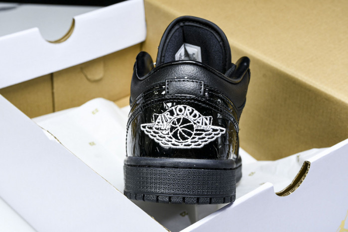 Air Jordan 1 Low “Black Croc”  HJ7743-010