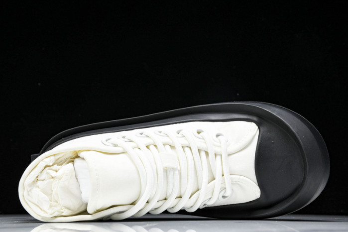 BOTTEGA VENETA SNEAKER COPSHPE BV-48