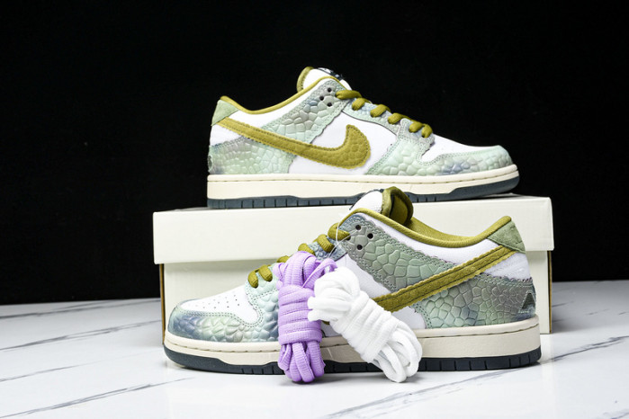 Nike SB Dunk Low Alexis Sablone Chameleon  HJ3386-300
