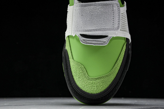 Nike Zoom Field Jaxx SP Travis Scott  HQ3061-104