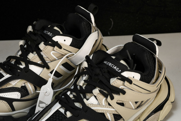 BL TRAINERS TRACK -COPSHOE BL 249