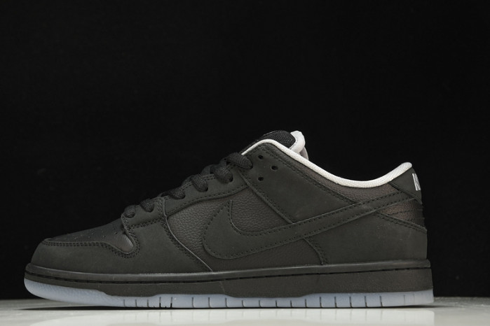 Nike SB Dunk Low Atlas 35MM Black  504750-086