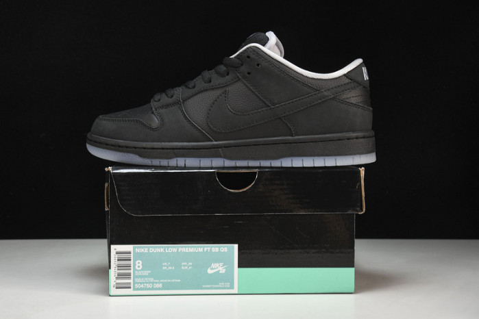 Nike SB Dunk Low Atlas 35MM Black  504750-086