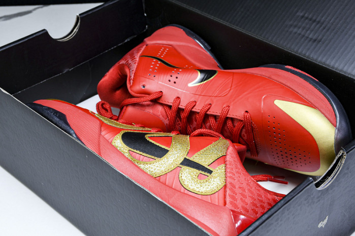 Kobe 5 Protro Year of the Mamba University Red   HF518-600