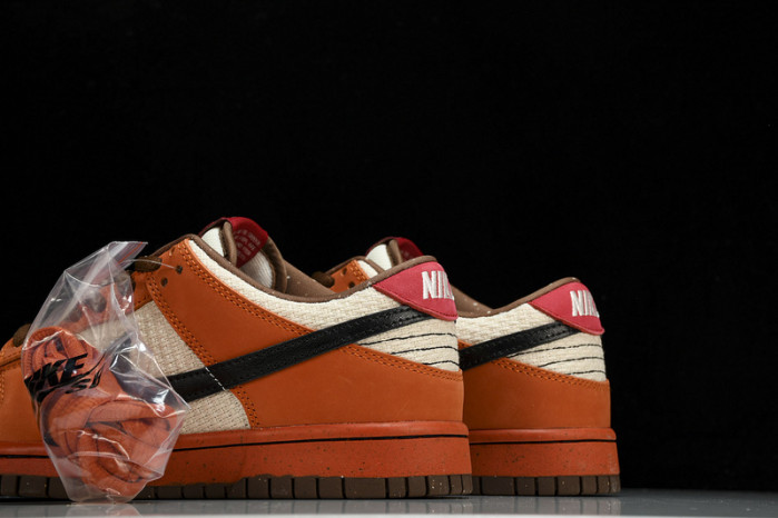 SB Dunk Low Top Ramen - 313170-101