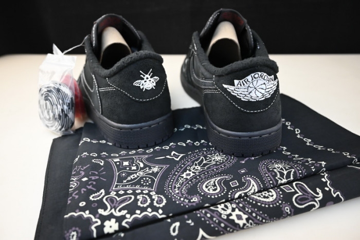 Travis Scott x Air Jordan 1 Low OG  Black/Phantom  DM7866-001