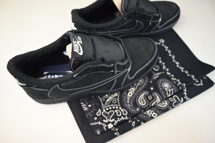 Travis Scott x Air Jordan 1 Low OG  Black/Phantom  DM7866-001