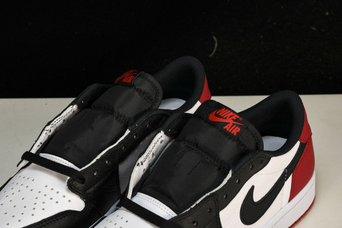 Jordan 1 Retro Low OG Black Toe - CZ0790-106