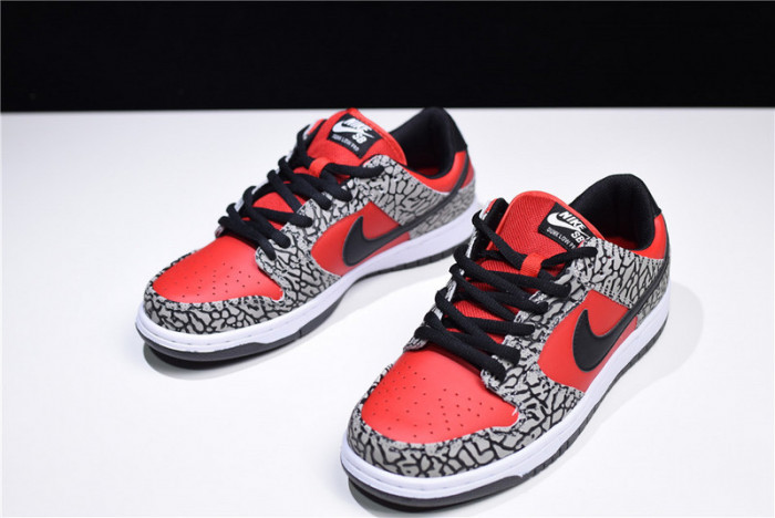 s*upre*me x Dunk Low Premium SB 