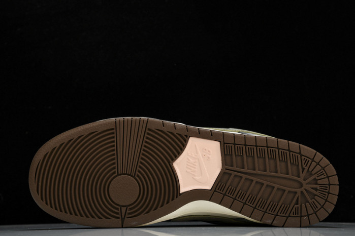 Yuto Horigome x Nike SB Dunk Low FQ1180-001