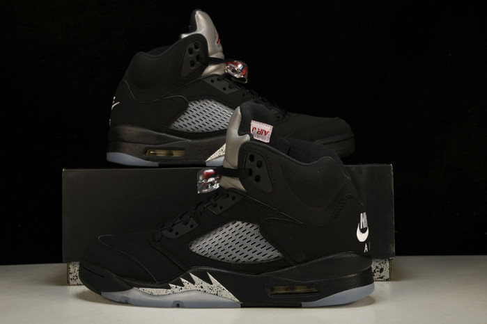 AIR JORDAN 5 BLACK METALLIC (2016) 845035-003