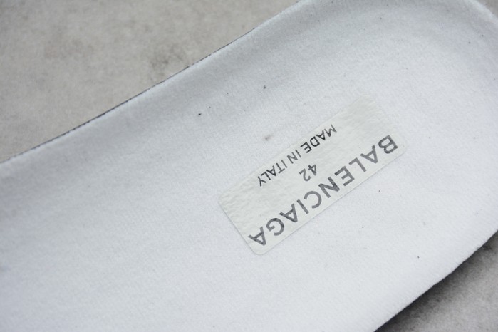 BL TRIPLE S W09O5-1005