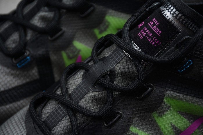 Air VaporMax 2019 Premium Black Active Fuchsia Photo Blue AT6810-001