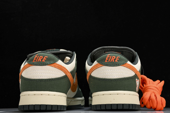 Nike SB Dunk Low Eire  - 304292-185