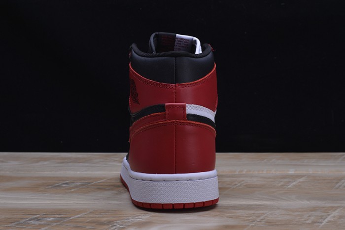 AIR JORDAN 1 RETRO "HOMAGE TO HOME" red 861428-061