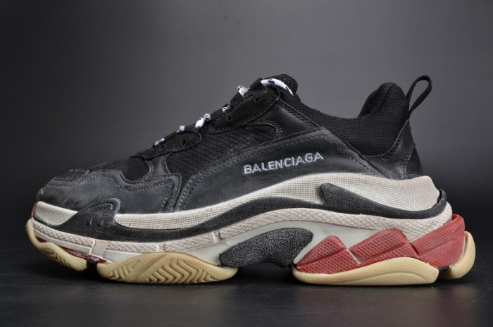 BL 17FW TRIPLE S TRAINER  BLACK/ RED MENS W05M23972
